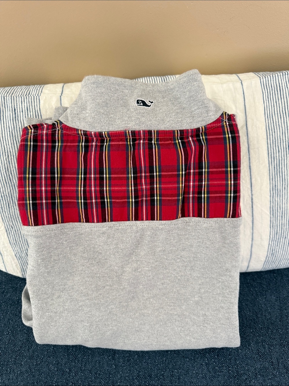EUC Vineyard Vines Gray Pullover with Red Tartan Panel size S